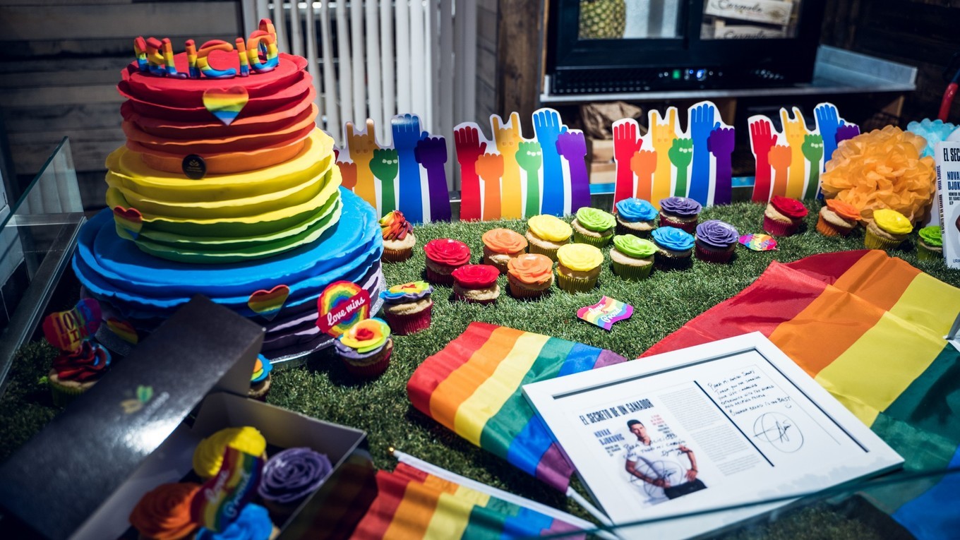 马德里皇宫全景,马德里太阳门广场英格列斯