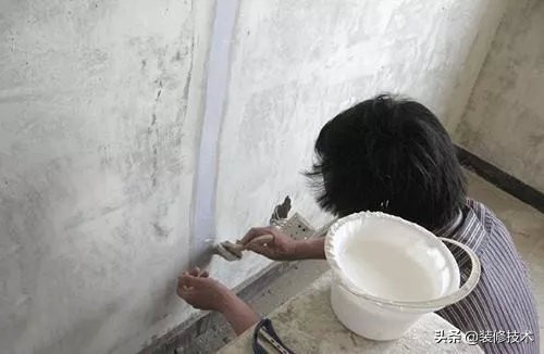 乳胶漆用什么方法刷好,墙面刷乳胶漆好还是喷乳胶漆好