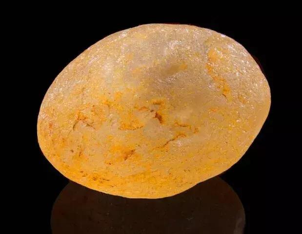 捡到这样的石头千万别扔桌子,遇到这样的石头赶紧捡