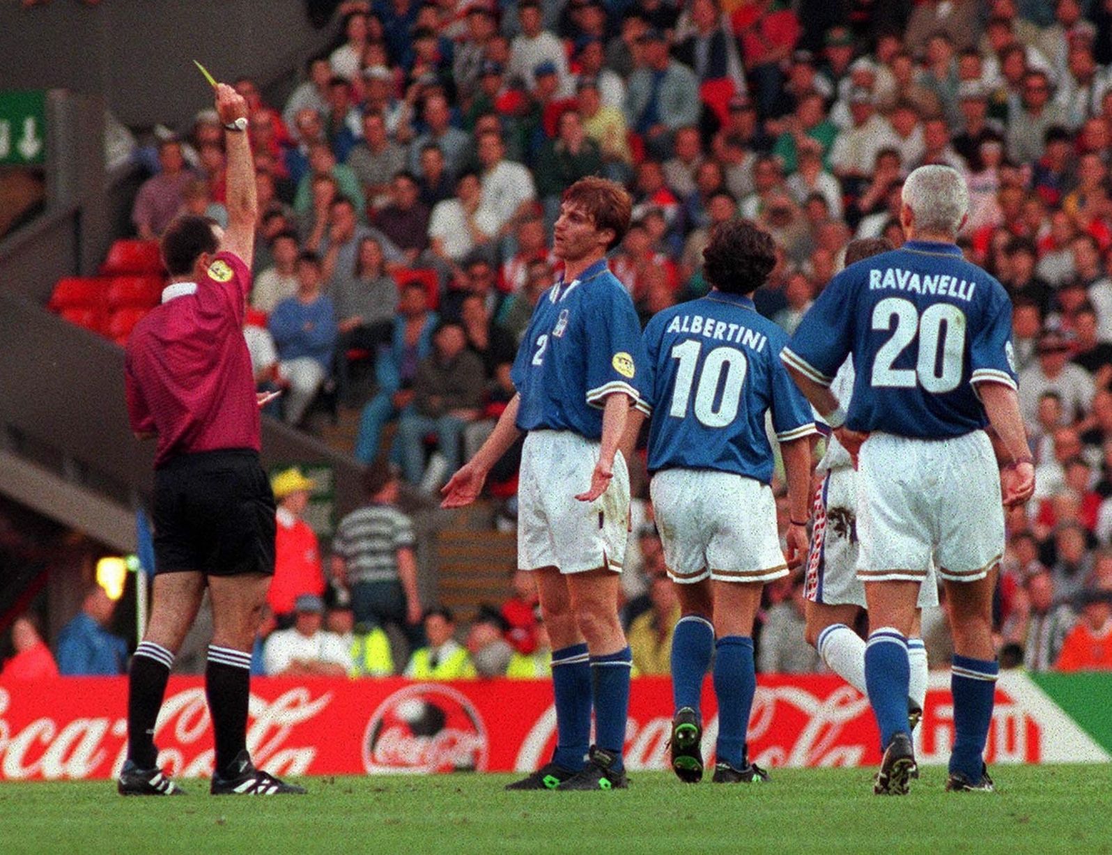 罗伯特巴乔成为教练,巴乔效力过哪几家俱乐部