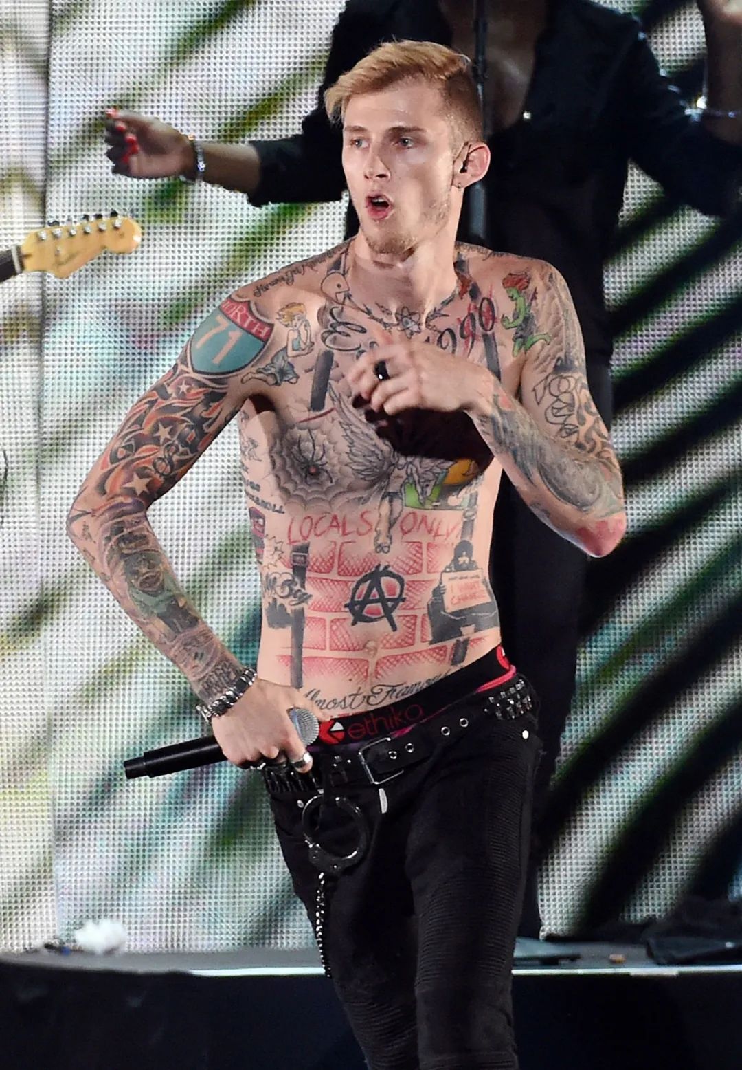 mgk妞嶅彂,涔愬潧鐢风