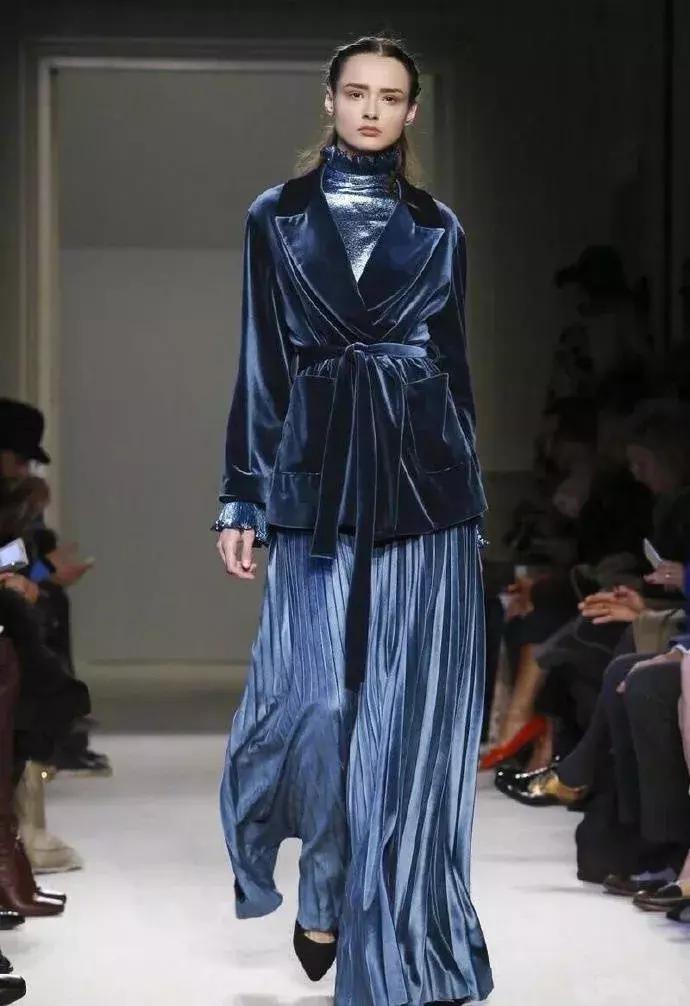 丝绒在冬天更有高级感,丝绒面料如何挑选