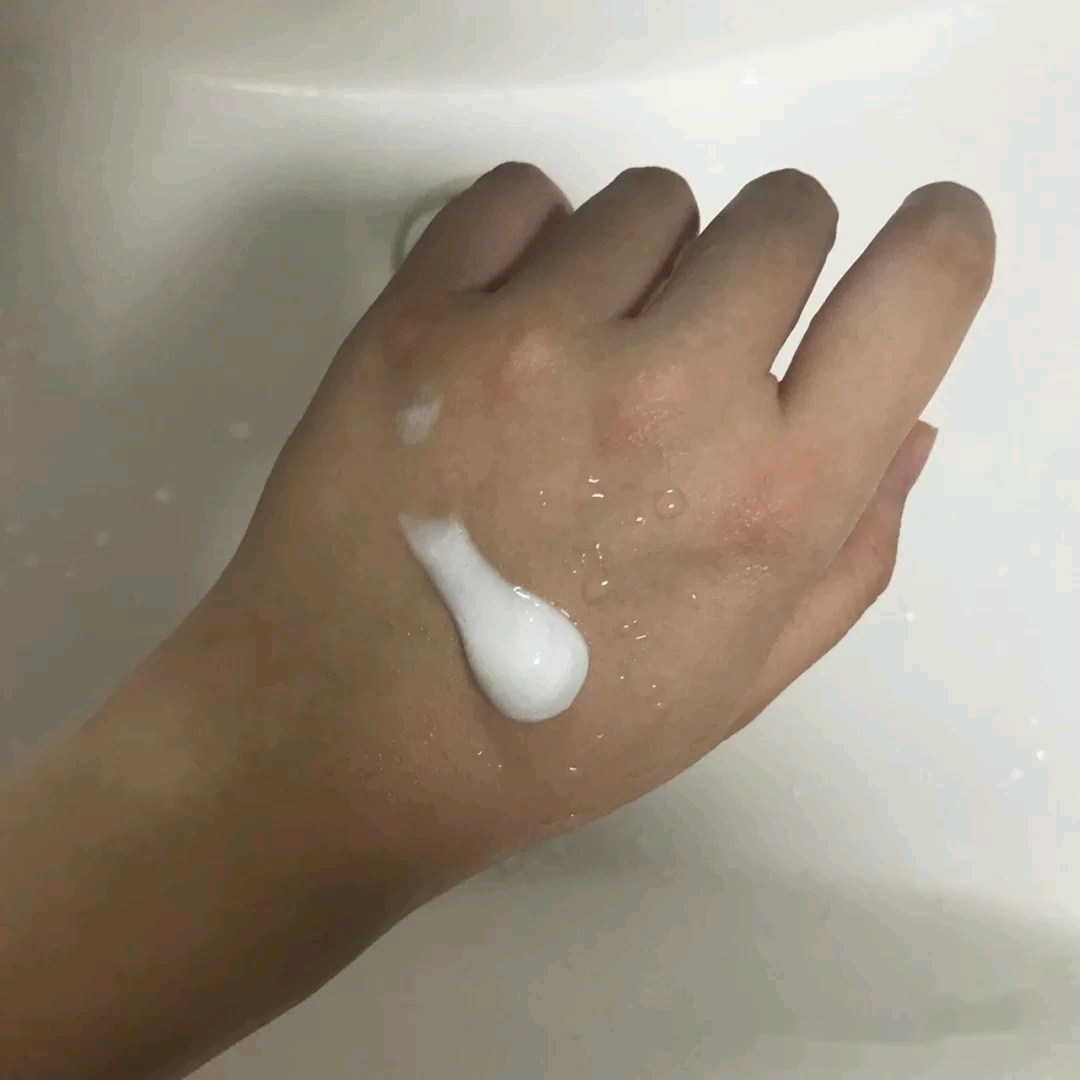 洗面奶芙丽芳丝测评有荧光剂吗,洗面奶芙丽芳丝美白