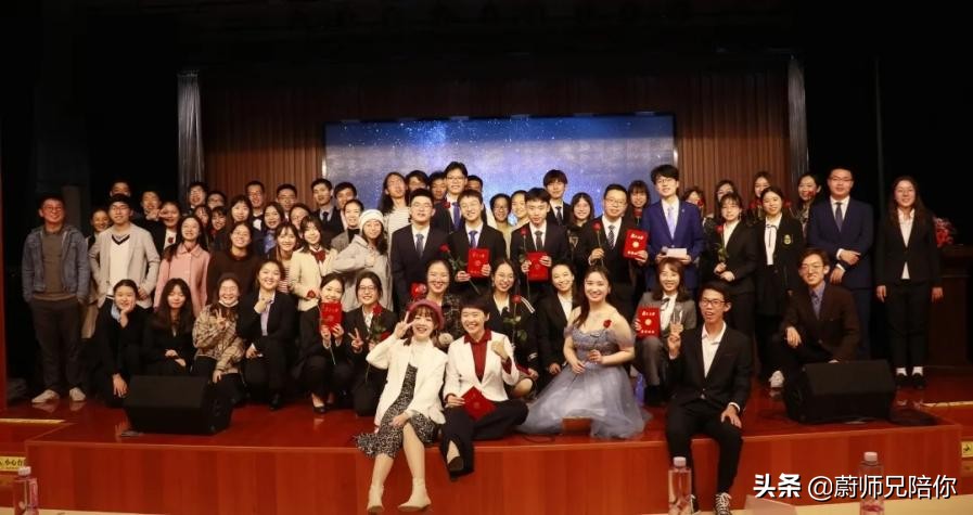 杩欐墠鏄垜浠溂涓殑澶у,杩欐墠鏄ぇ瀛﹁鏈夌殑鏍峰瓙澶嶆棪澶у