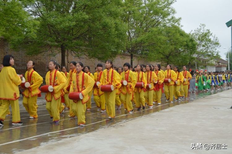 杩愬姩鍋ュ効鏄捐韩鎵嬫椂浠i獎瀛愮珵椋庢祦,杩愬姩鍋ュ効璧涘嚭椋庨噰璧涘嚭鎷兼悘