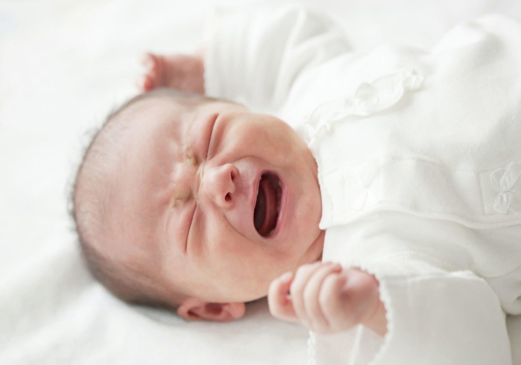 新生儿肚皮鼓起来正常吗,新生儿肚皮鼓还硬硬的