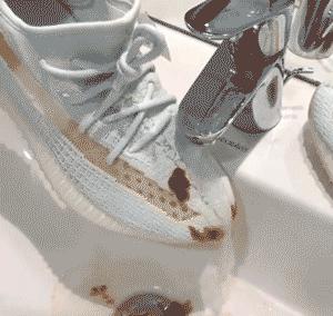 boost运动鞋发黄,踩屎感boost内增高