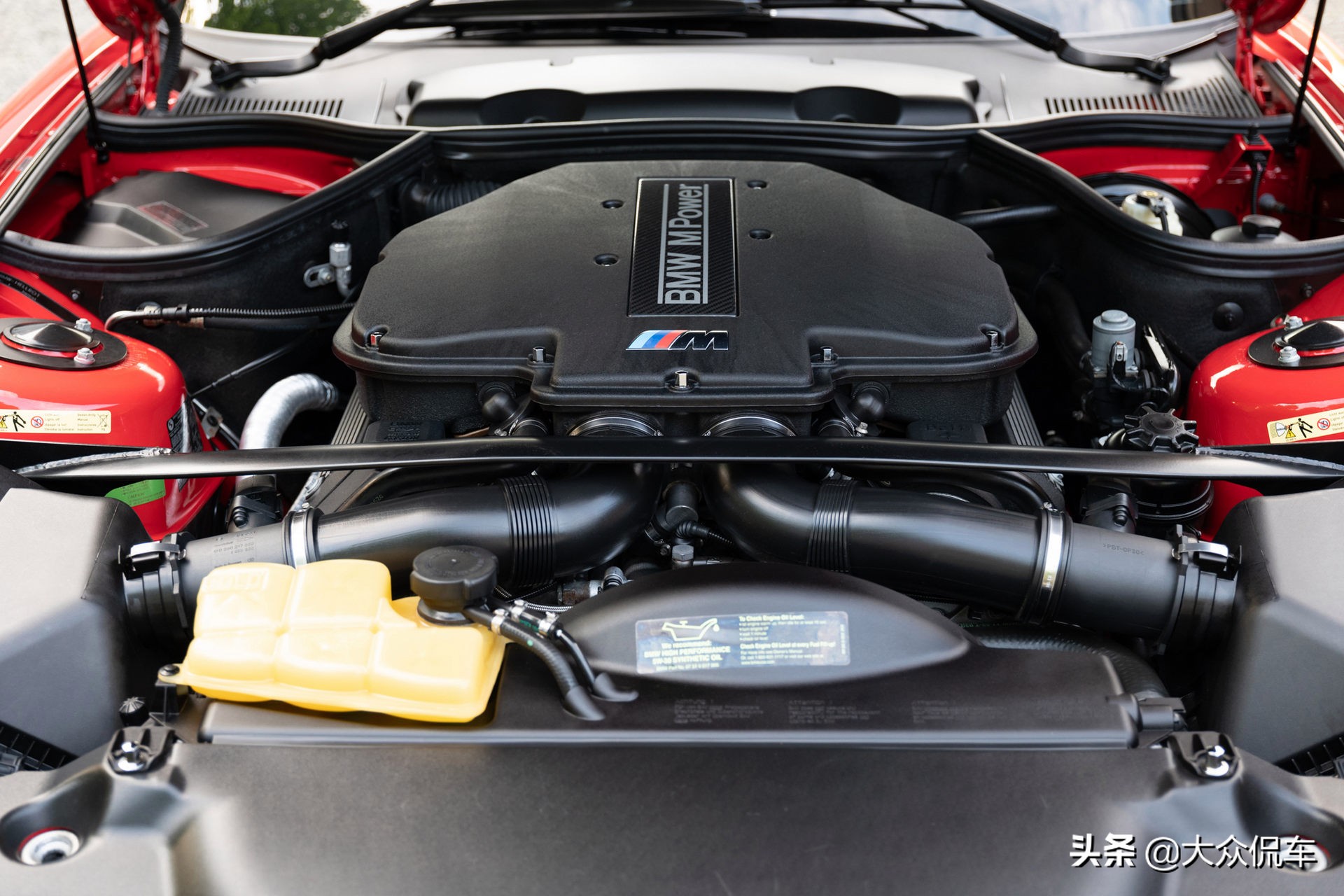 新款宝马z8,宝马z8跑车