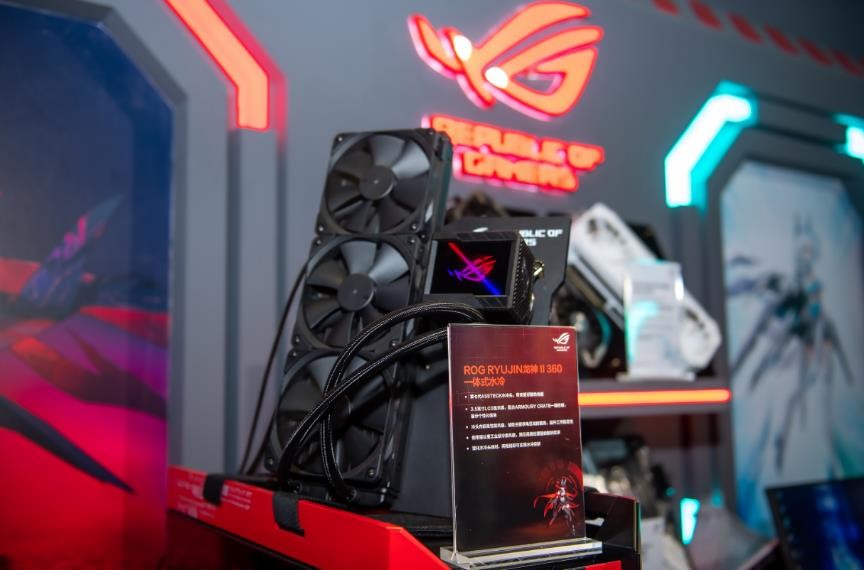 梦幻联动二次元狂欢ROG信仰星球空降BW2021