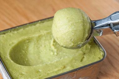 不加酸奶不加淡奶油的水果冰淇淋,不加牛奶只加奶油的原味冰淇淋