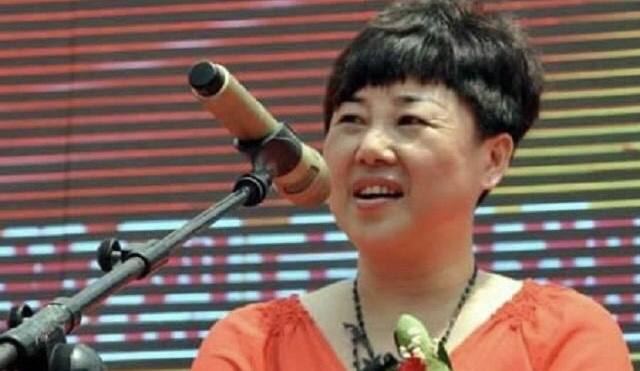 他是瞎子，卖槟榔成富豪，妻子没生儿子，去世后家人争10亿财产