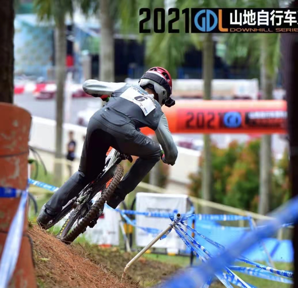 肖聪丁再刚重庆速降,肖聪速降冠军录像