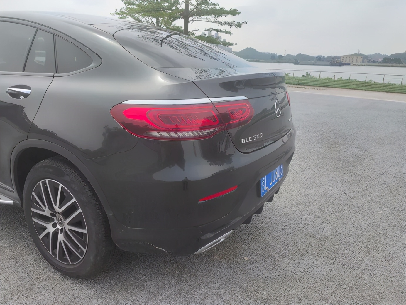 奔驰glccoupe2024款深度体验,2020奔驰glc全新换代coupe