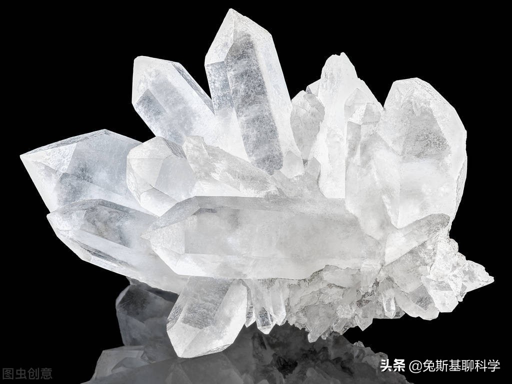 火山爆发岩浆岩,火山岩浆喷发后在地表形成什么岩