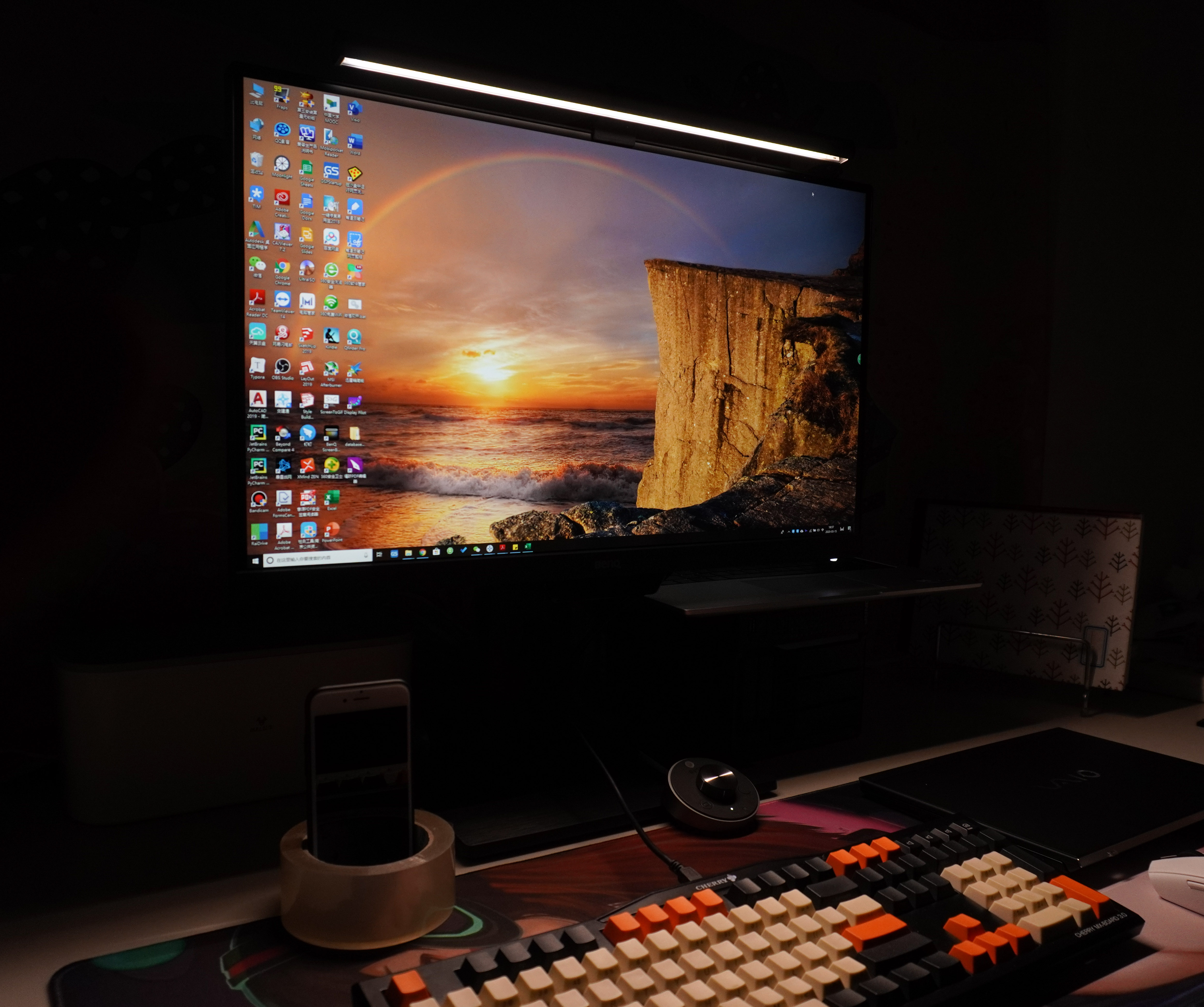 轮岗办公,办公休息区桌面布置