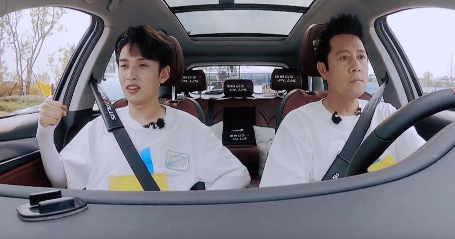 看了开车游戏才知道，就算大哥队再努力，《牛哥》也只配5.8