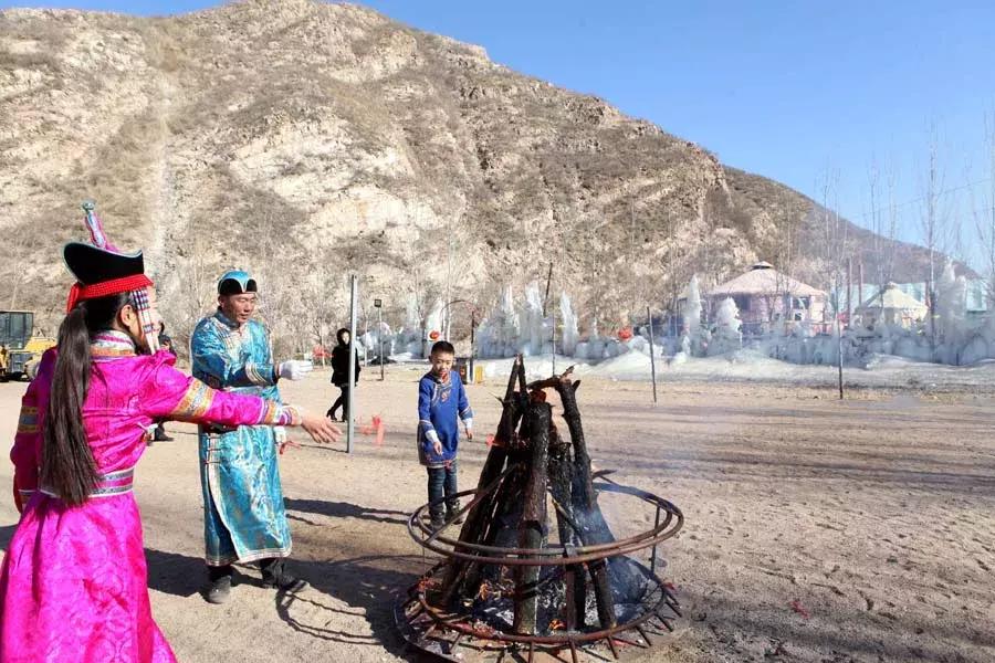 蒙古族小年祭火仪式,蒙古族祭火仪式一般几点开始