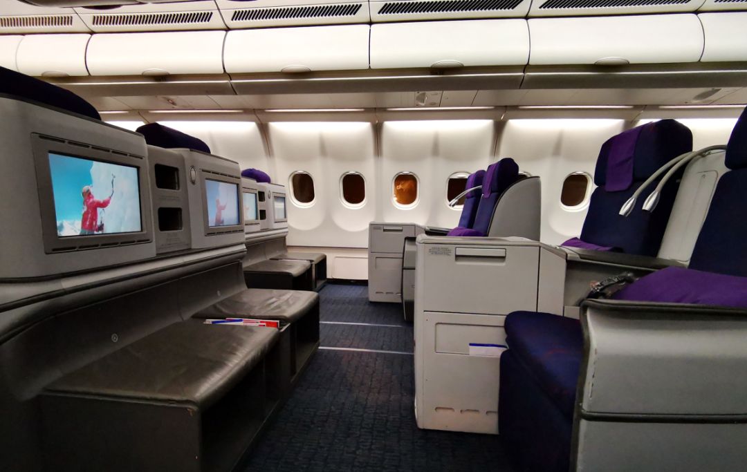 国航知音金银卡条件,国航金卡会掉级吗