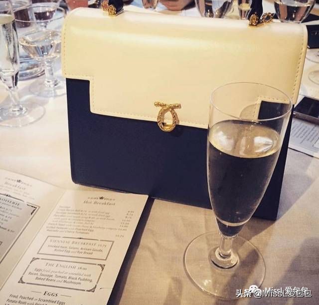 第4只包｜Launer：皇家*用御**，女王奶奶一生推