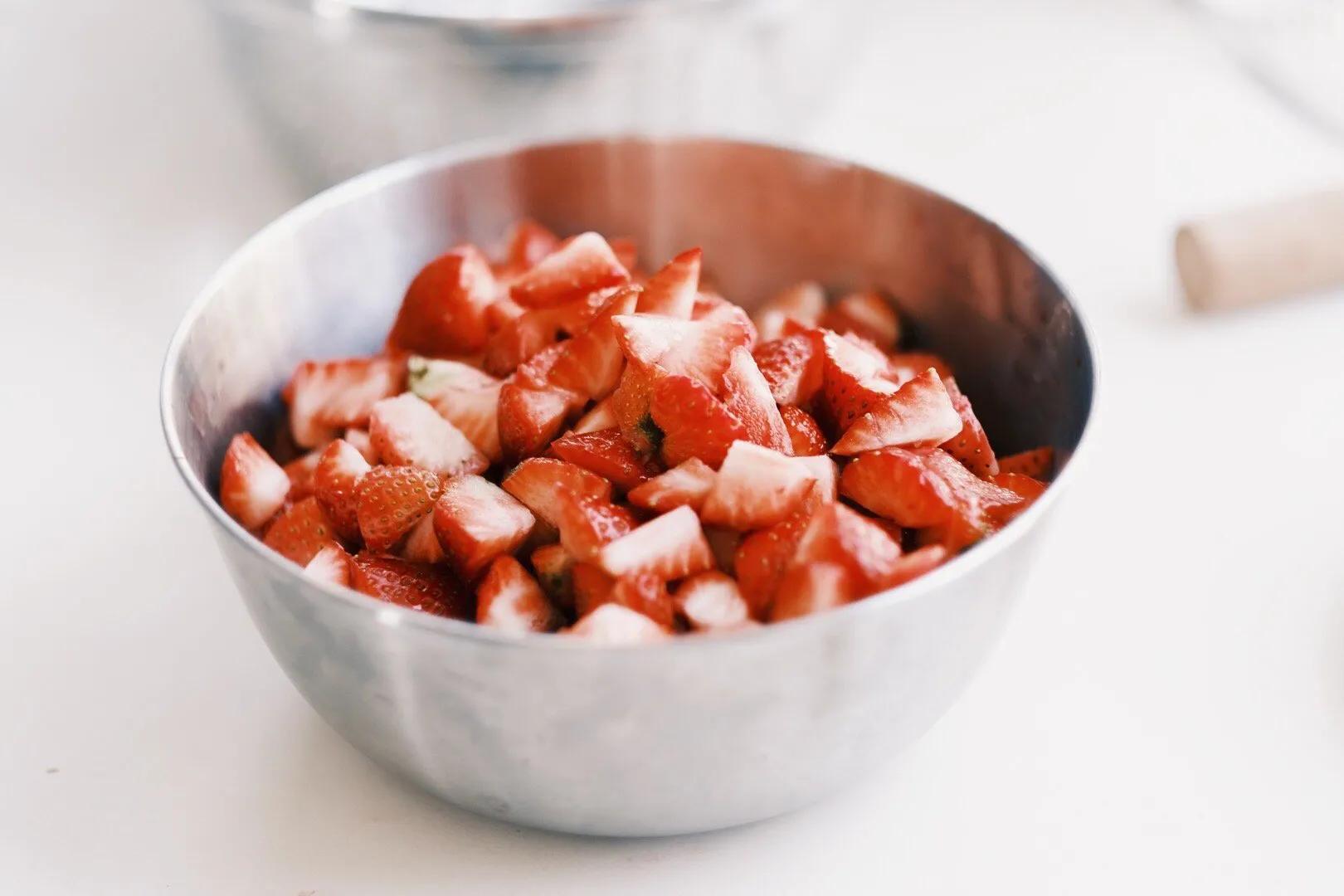 超简单的草莓酱做法,早餐必备的草莓酱轻轻松松get起来