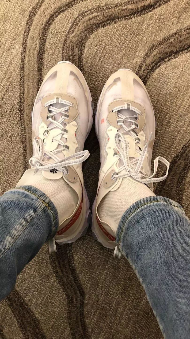 老了以后的白敬亭,白敬亭奶蓝小白鞋