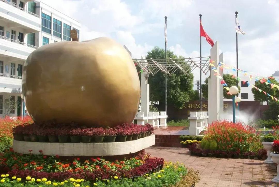 这里是天一中学老校区，如今美出了另一番境界