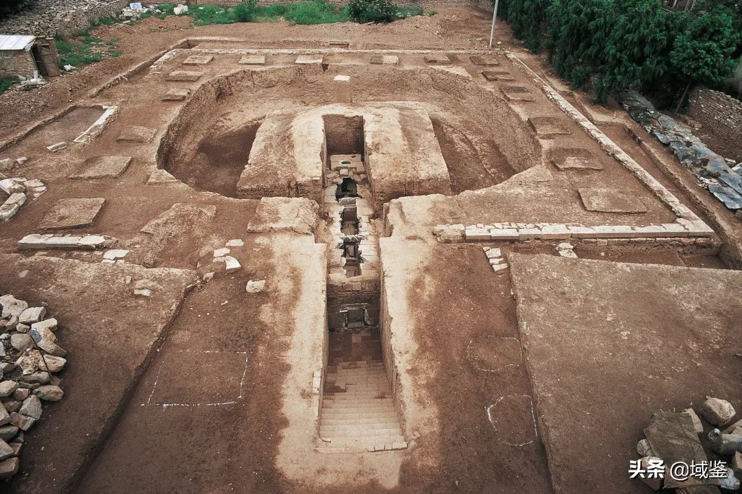 法门寺地宫秘色瓷图片,法门寺地宫出土秘色瓷底部图片