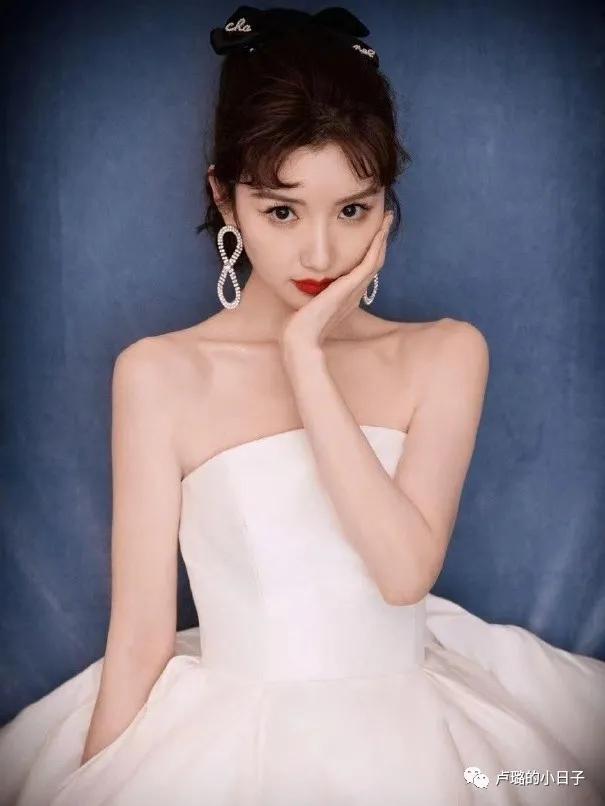 被秦海璐穿过的那些牌子，简直就是中年姐姐穿搭的模版