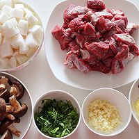 牛肉火锅最正宗做法,牛肉火锅的最正宗的做法视频