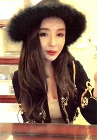 涂口红可以喝水吗,妹子涂唇技巧