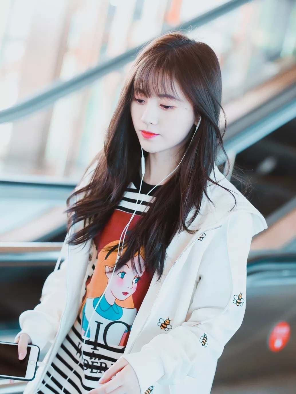 女明星们都穿的什么t恤,今年爆款t恤女