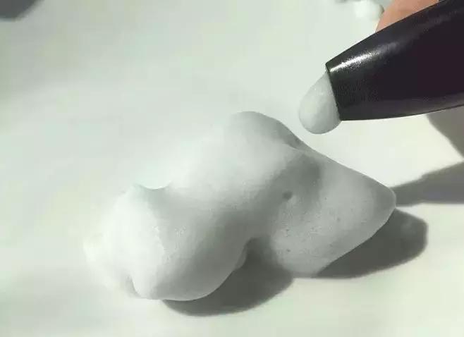 洗脸清洗黑头,洗脸清洁去粉刺