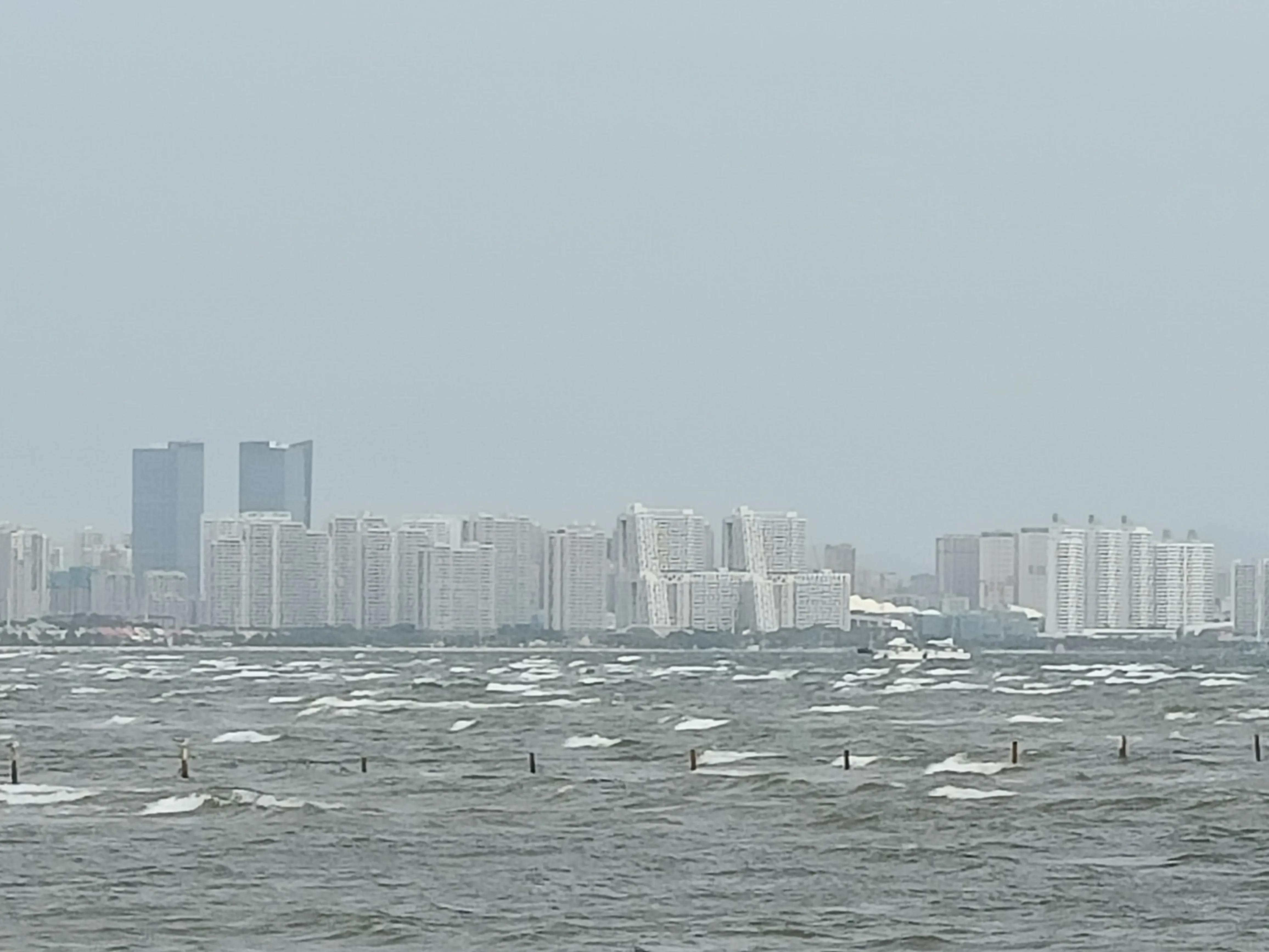 北戴河天空和海洋,北戴河海景好看还是三亚好看