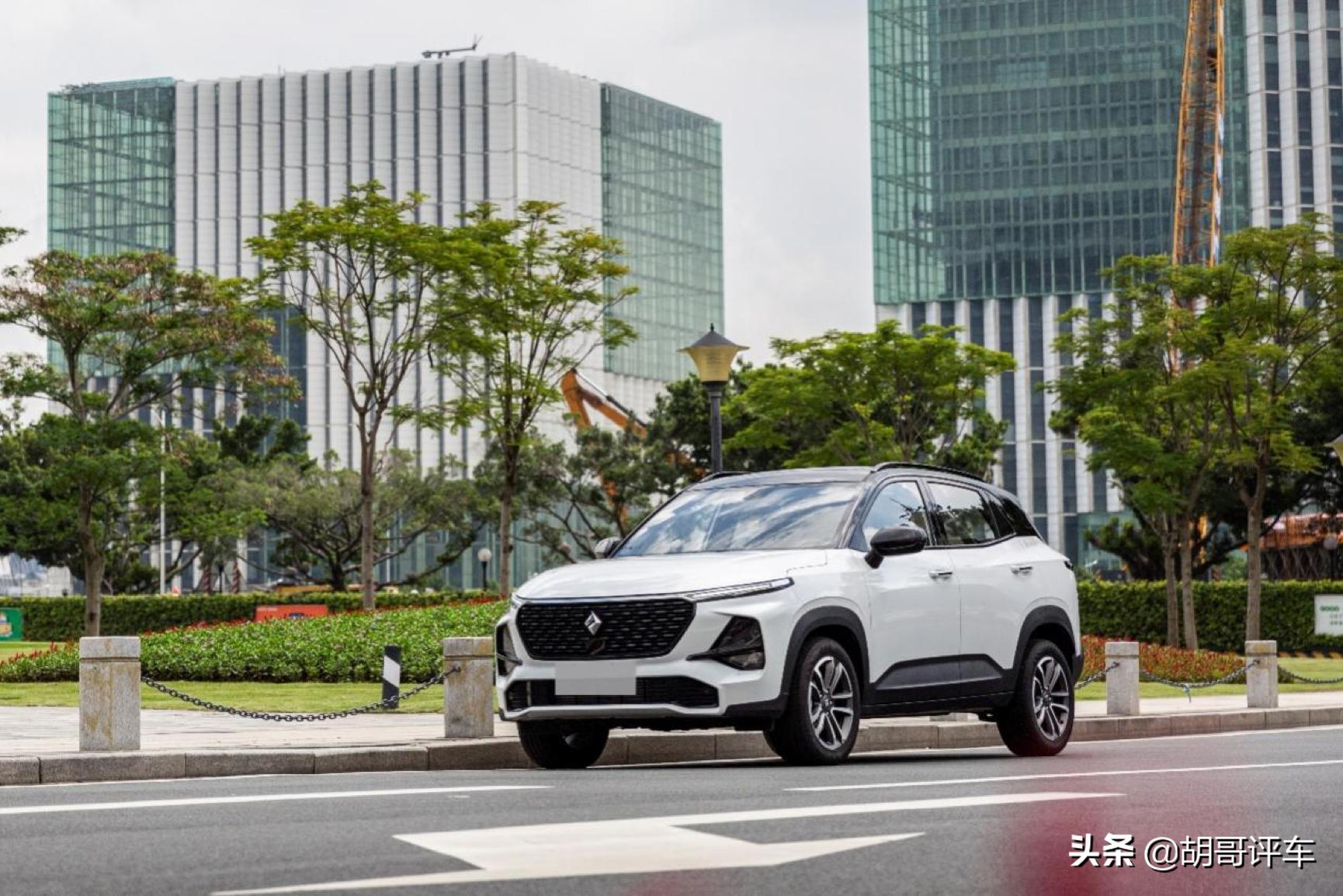 性能/科技/舒适比拼,中国品牌对标合资品牌,谁是8万级最优选