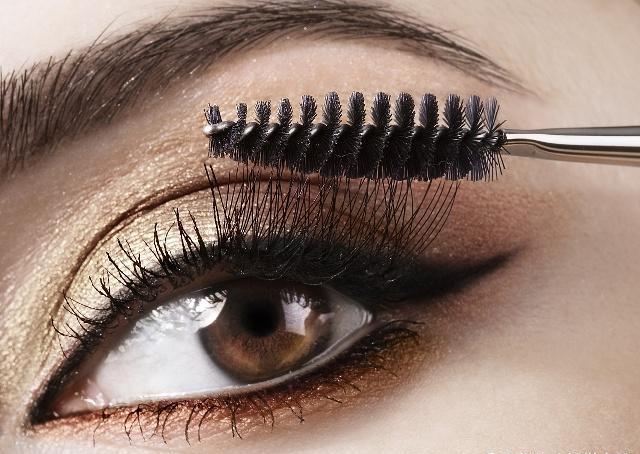 睫毛怎么刷更长不需要睫毛夹,如何快速有效简单让睫毛又多又长