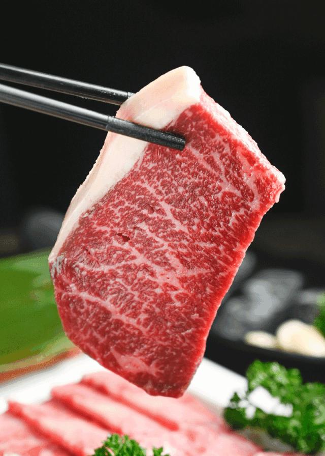 这家烤肉巨头新店开业就“爆店”！现在还能免费吃肉，这也太棒了