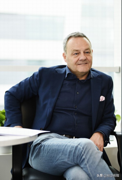 雅芳全球ceo钟彬娴,雅芳曾经的产品