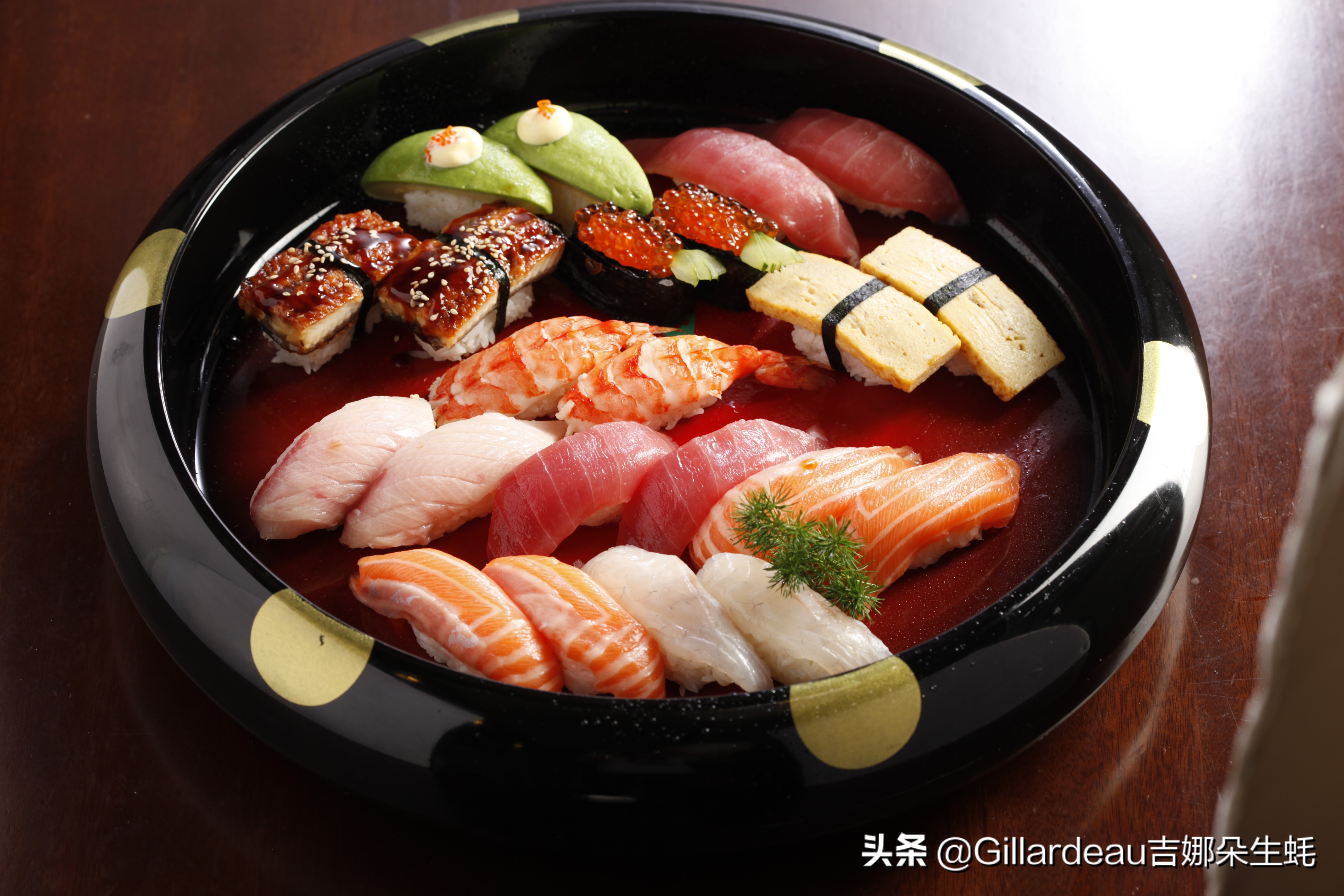 吉娜朵松子料理：在全面营业的日料店里，蚝自由地吃起来