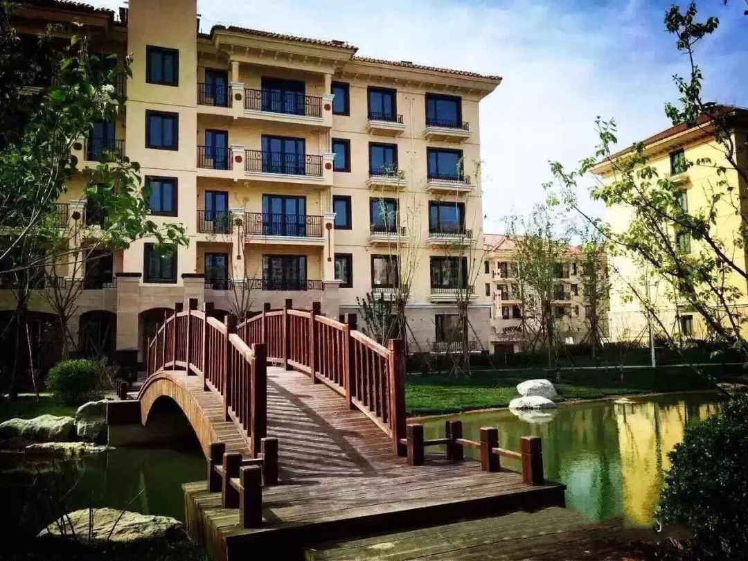 欧洲造园技艺恒华湖公馆一弯湖水，一生所向，湖居美宅！