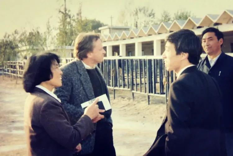 忆山西世行*款贷**养牛扶贫项目实施的领导者赵葆田