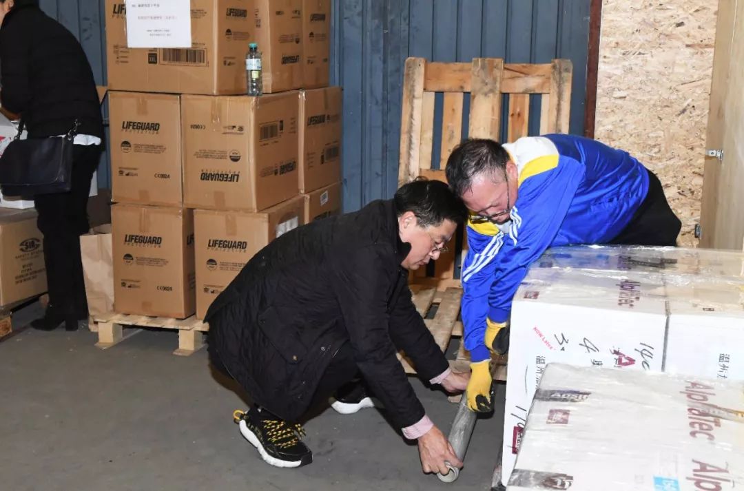 奥地利侨界捐助中国最大宗防疫物资，明搭国航回祖国最需要的地方