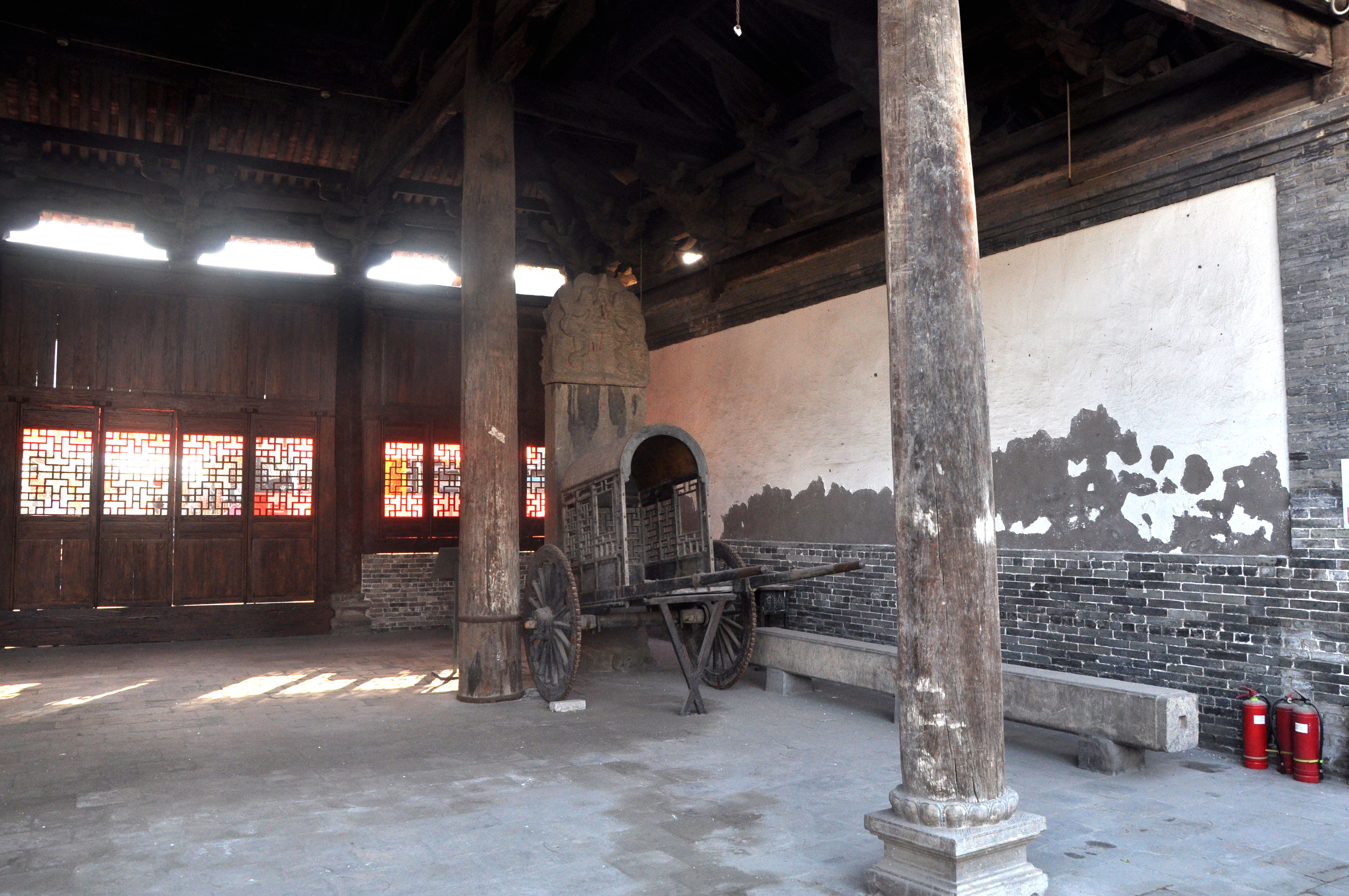 走出古色古香的大悲院，有一种欲说还休的感觉无以言表