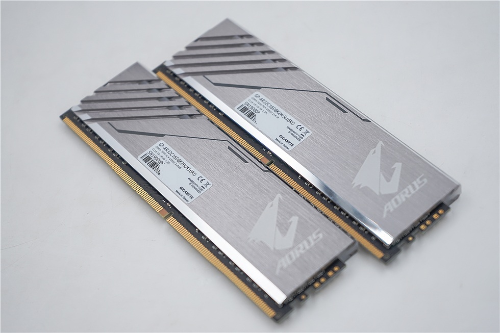 追风者217xe可以装几个硬盘,追风者pk217xe风道解析