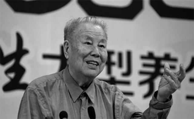 王鹤滨，曾任毛主席保健医生，两次救下长孙，离休后当赤脚医生