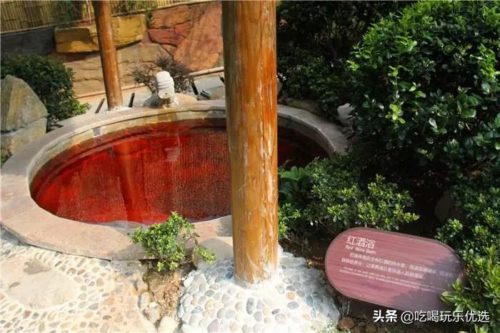 苏州四季悦室内温泉水乐园,万圣“捣蛋水球大战”、精灵汤池…