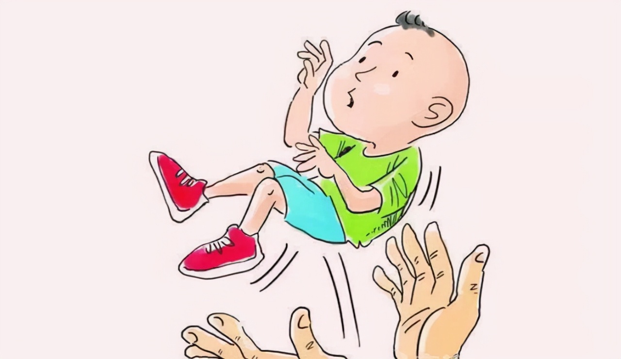 爸爸举高高导致孩子受伤,爸爸举高高把孩子摔成植物人后续