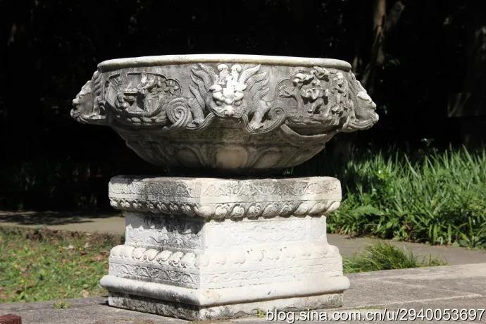 谭延闿墓,谭延闿墓用圆明园的石头