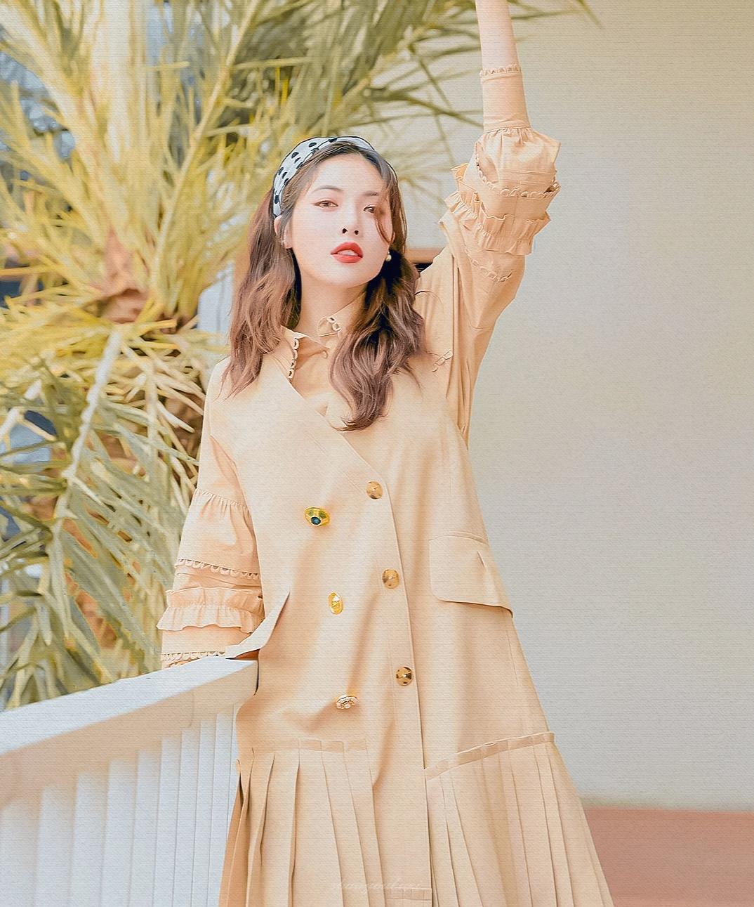 金泫雅身材曝光银色上衣,金泫雅绿色吊带衣服照片