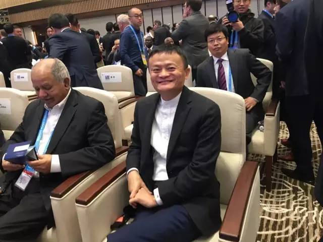 马云游艇是自己开到西班牙吗,马云从西班牙回国没有