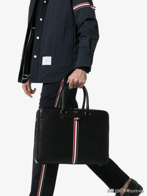 希希说大牌|现在的男包都咋回事？要跟女包比谁更骚？